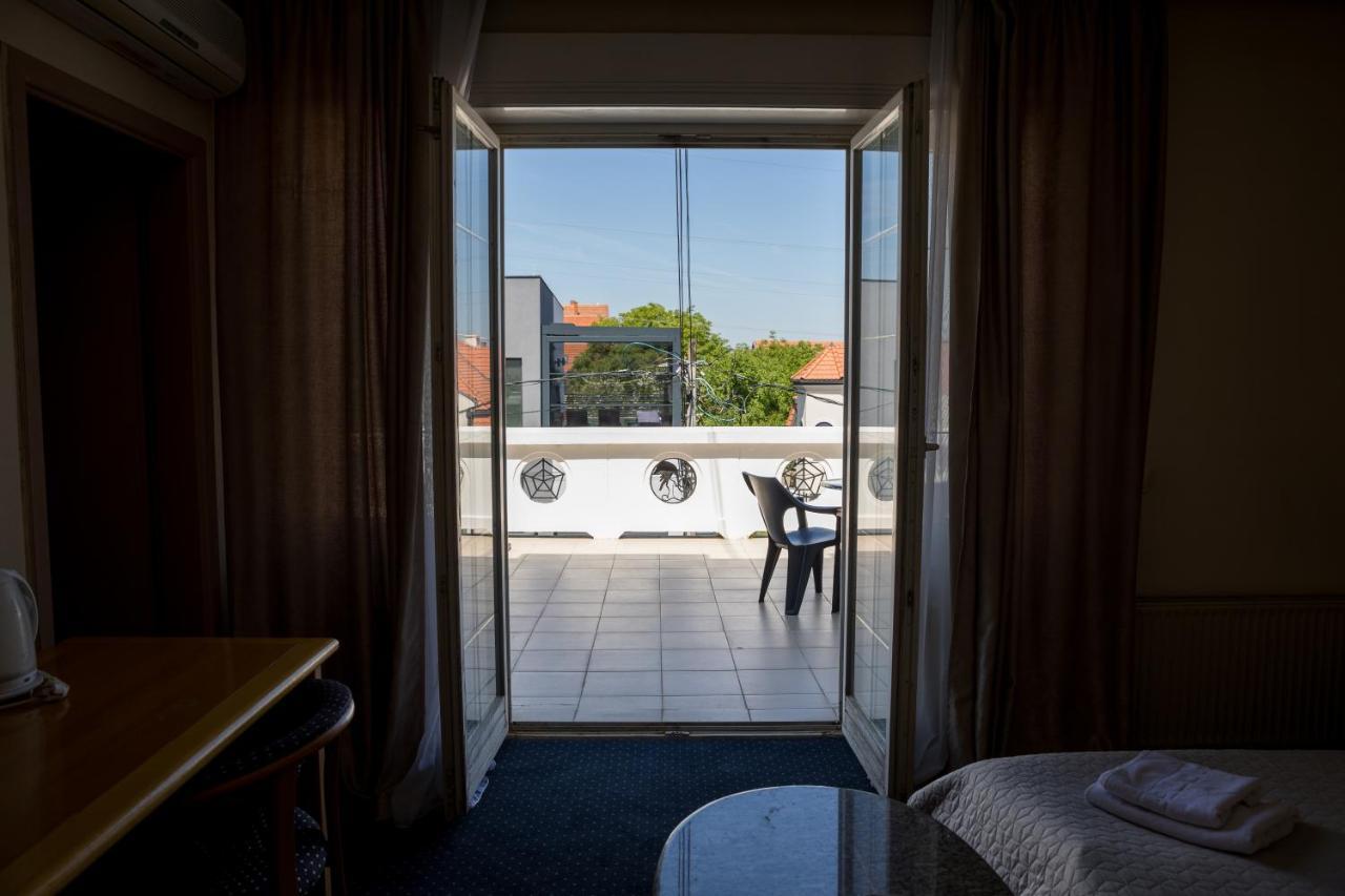 Garni Hotel Panorama Lux Ni Exterior foto